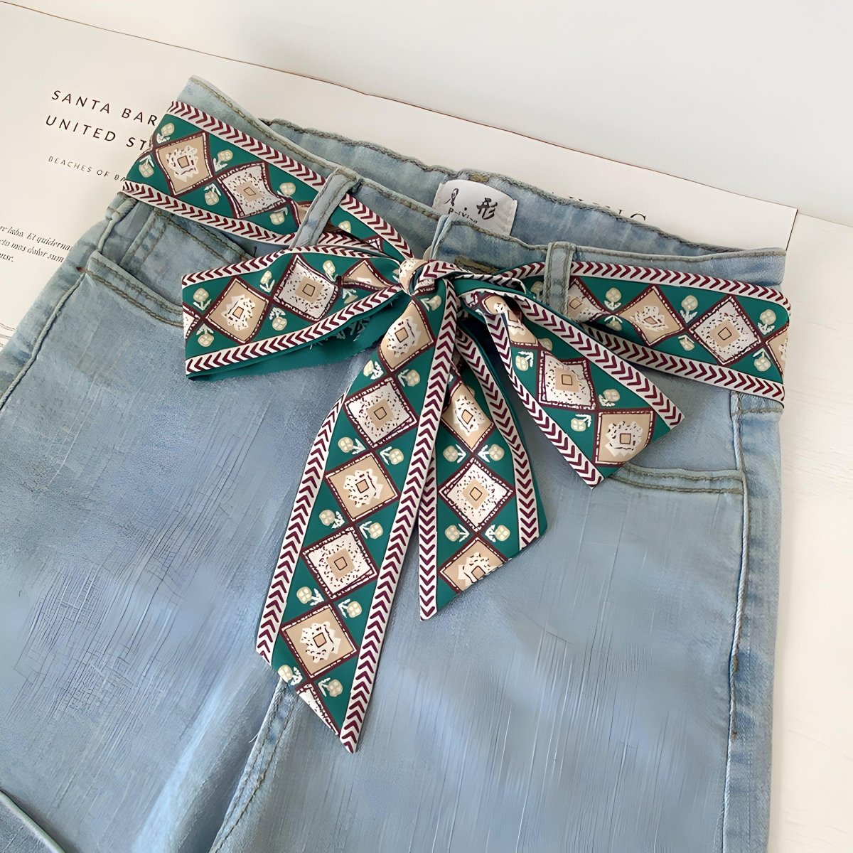Belt foulard, to motifs carreaux abstraits, model Sashai - Zictor