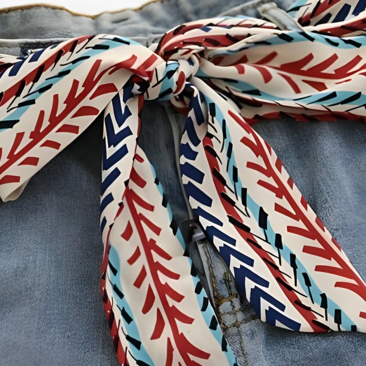 Belt TO Motifs Feuilles And Chevrons Model Lindi by Zictor