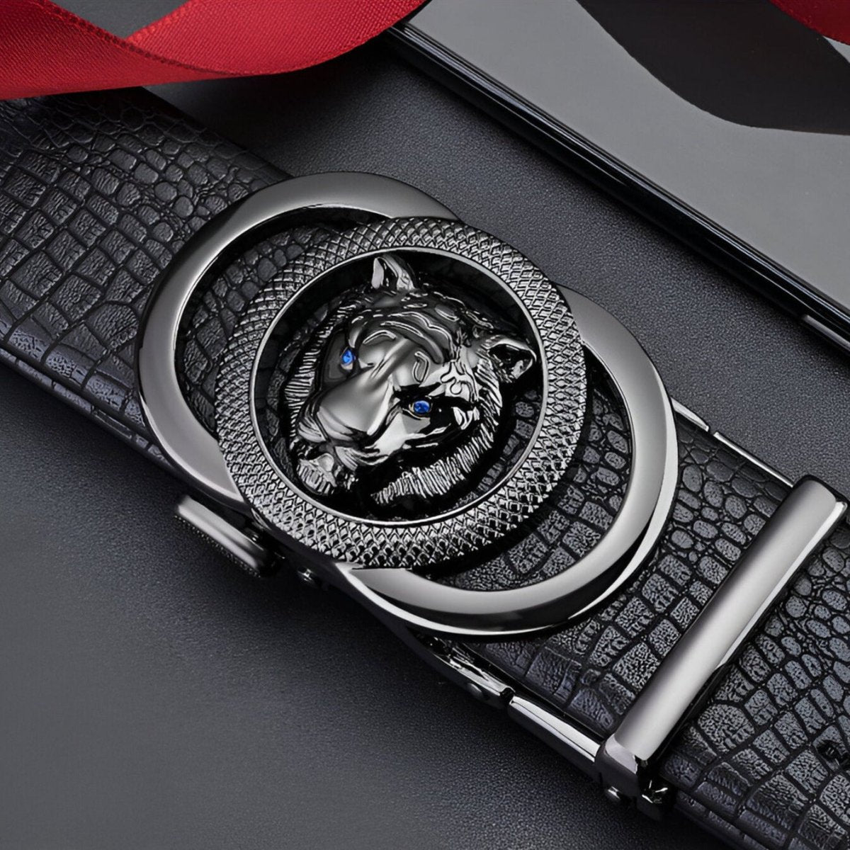 Belt Aspect Crocodile TO Buckle Tete Of Lion For Men Model Cameren by Zictor