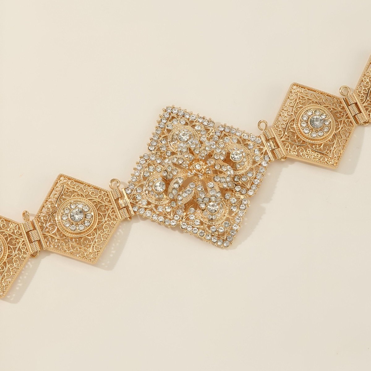 Belt Dun Eclat Golden And Ornee Of Cristaux Scintillants Model Lindsaey by Zictor