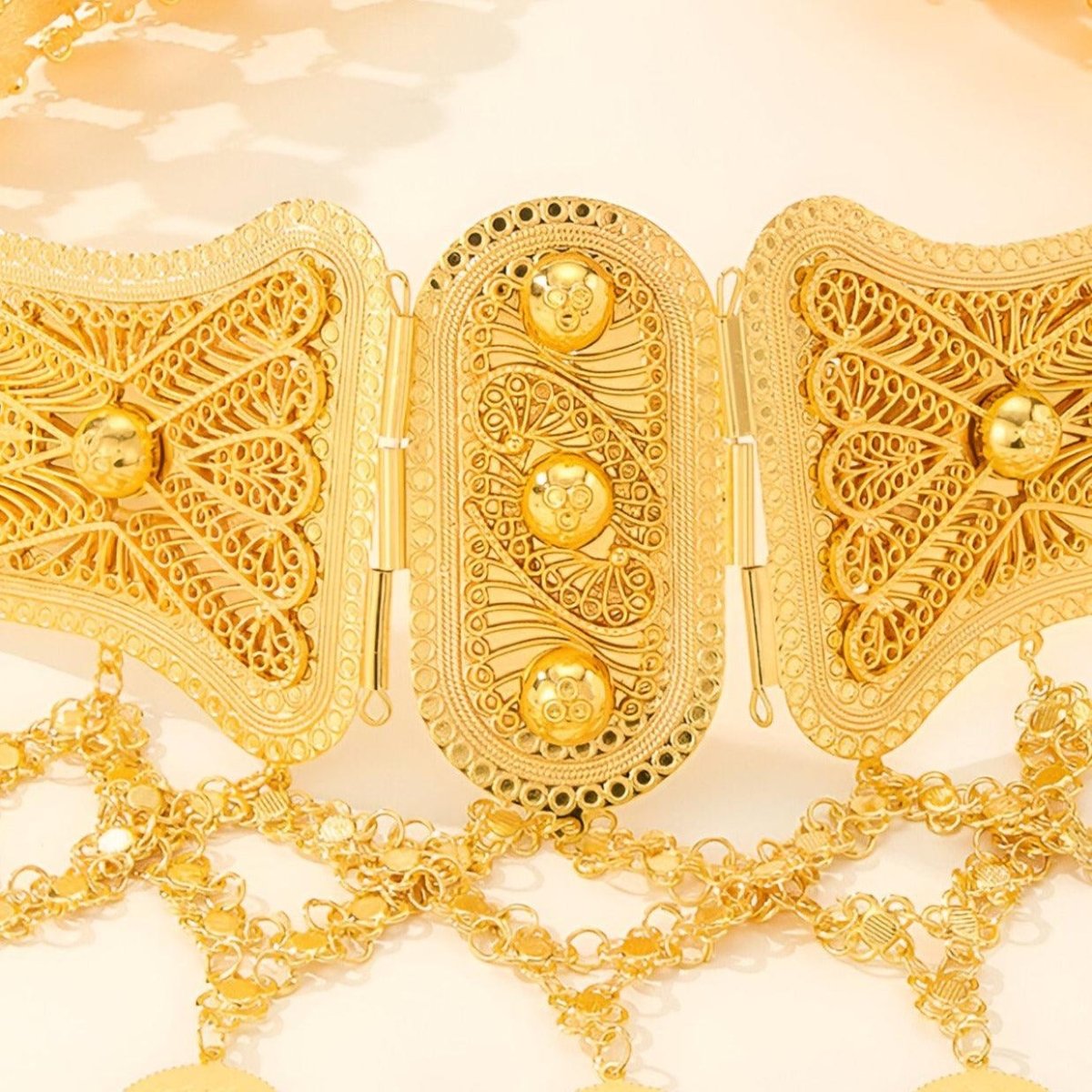 Belt Golden With Pendentifs Qui Sentrelacent Model Arley by Zictor