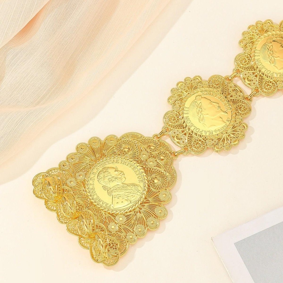 Belt With Representation Of Pieces Of Monnaies Model Nuri by Zictor