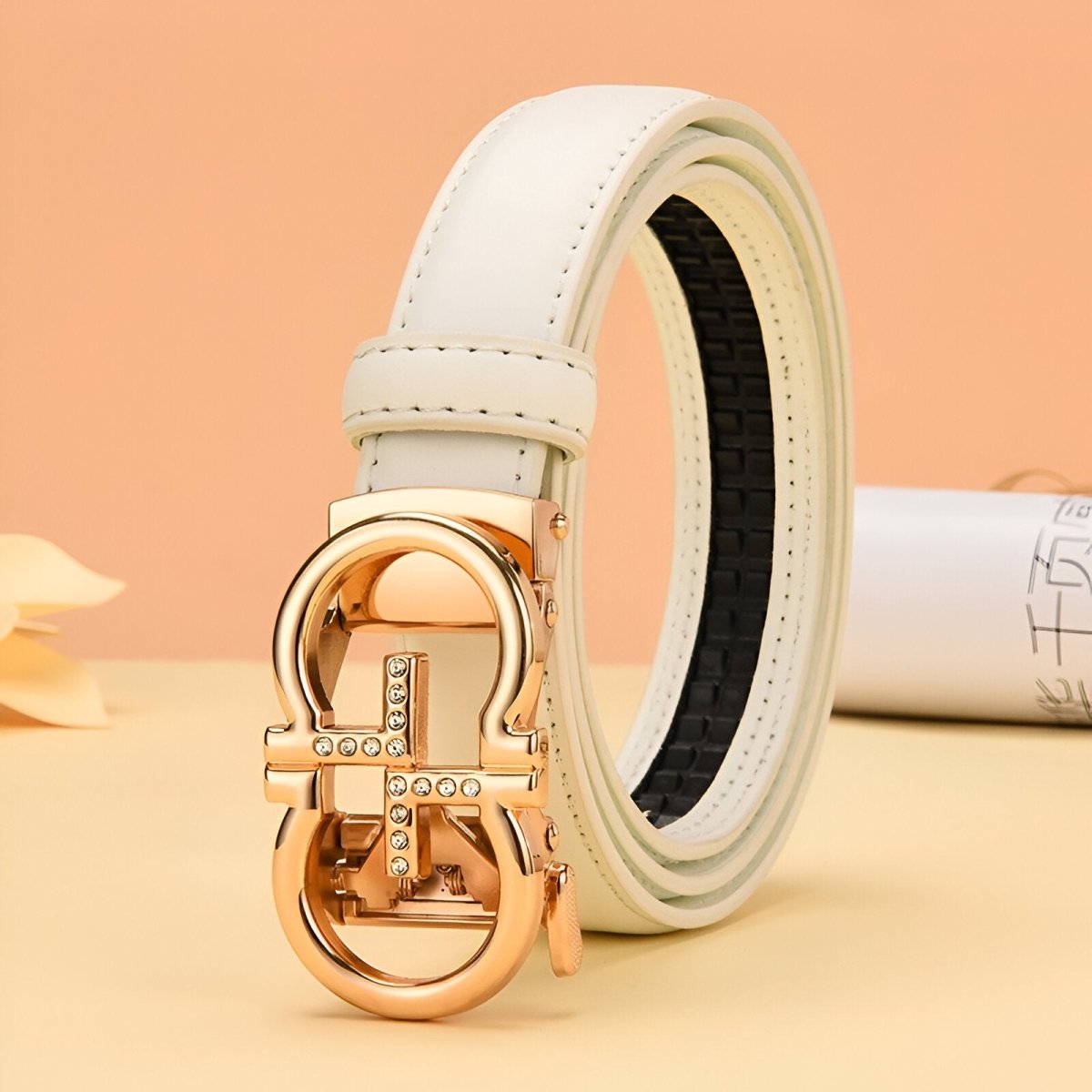 Belt auBerkeRayyanyatique in leather to buckle golden oméga, model Ole - Zictor