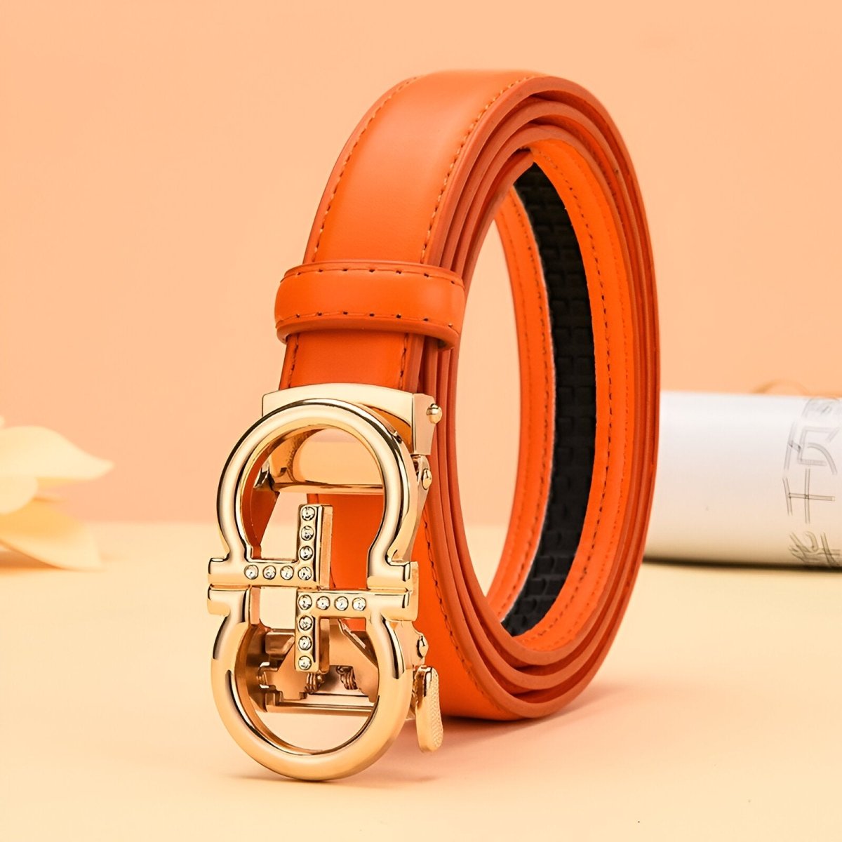 Belt auBerkeRayyanyatique in leather to buckle golden oméga, model Ole - Zictor