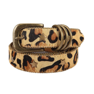 Leopard Print Belt With Star Rivets Textured - Chi - Model embodies