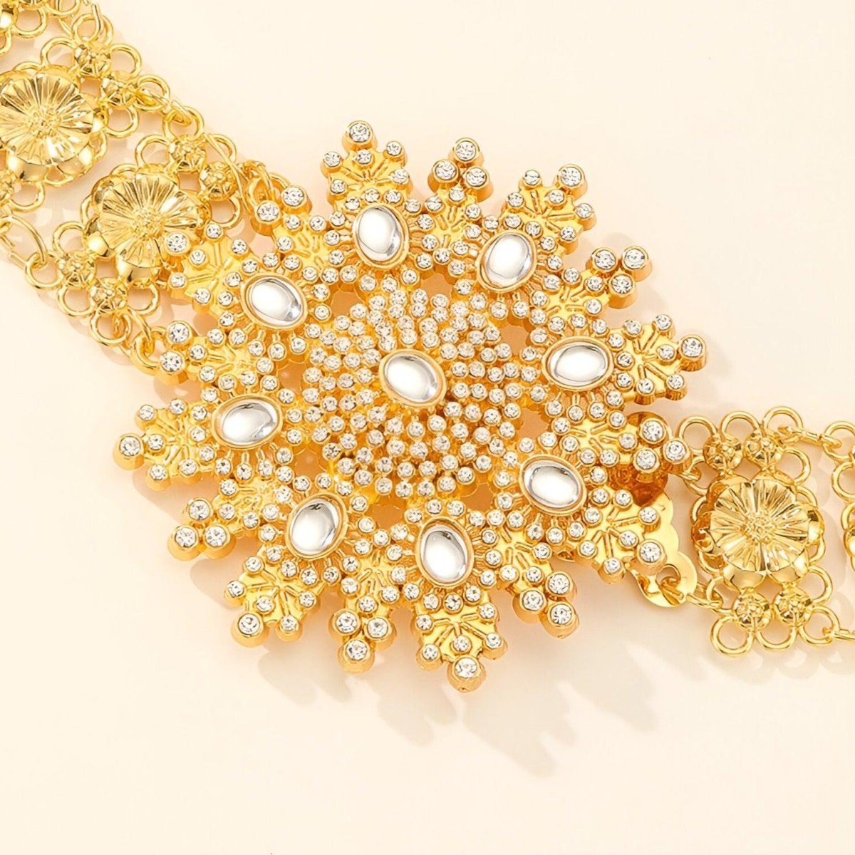 Belt Golden With Buckle In Forme Of Soleil Ornee Of Pierres Model Sage by Zictor