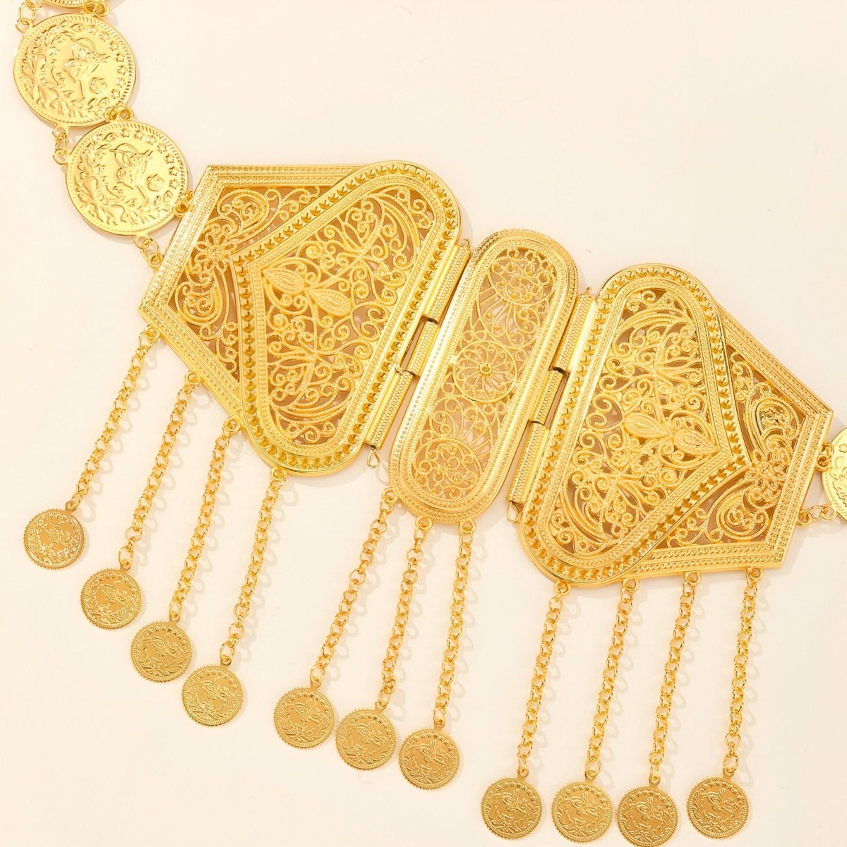 Belt With Pendentifs And Medaillons TO Motifs Model Aki by Zictor